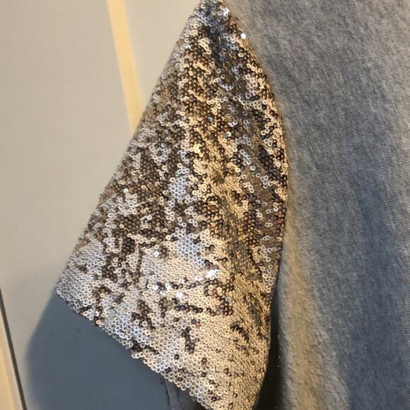 A new‎ day, silver, and gold glitter sequin sleeves 100% cotton size large - Picture 2 of 7